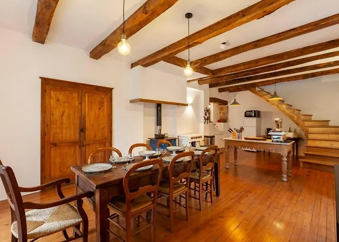 Ferienhaus Charming House In Gorgeous, Quiet Village In The Aveyron Countryside Vimenet