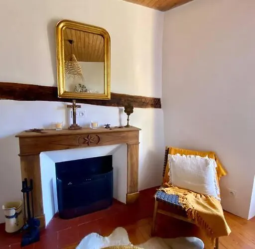 Ferienhaus Charming House In Gorgeous, Quiet Village In The Aveyron Countryside Vimenet
